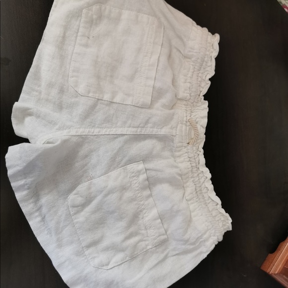 White Roxy boho shorts - Picture 2 of 2